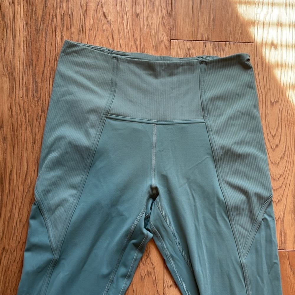 lululemon Align™ High-Rise Pant 25" Size 10 - Picture 2 of 4